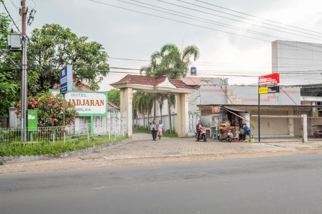 Super Oyo 2346 Hotel Padjadjaran 1 Tasikmalaya Kültér fotó